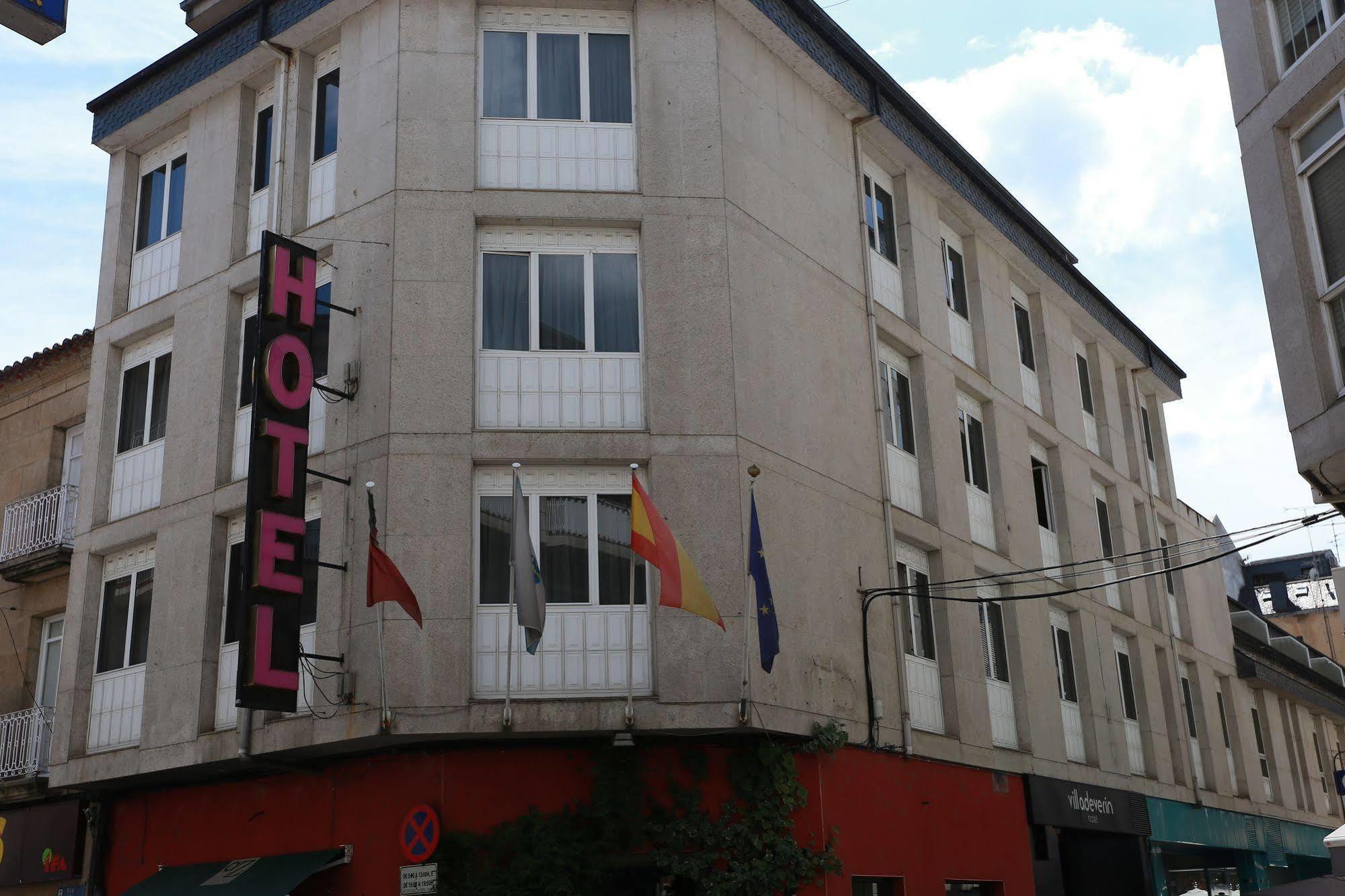 Hotel Villa De Verín Buitenkant foto