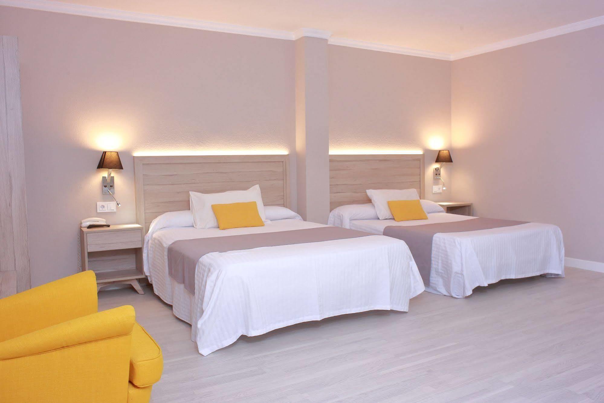 Hotel Villa De Verín Buitenkant foto