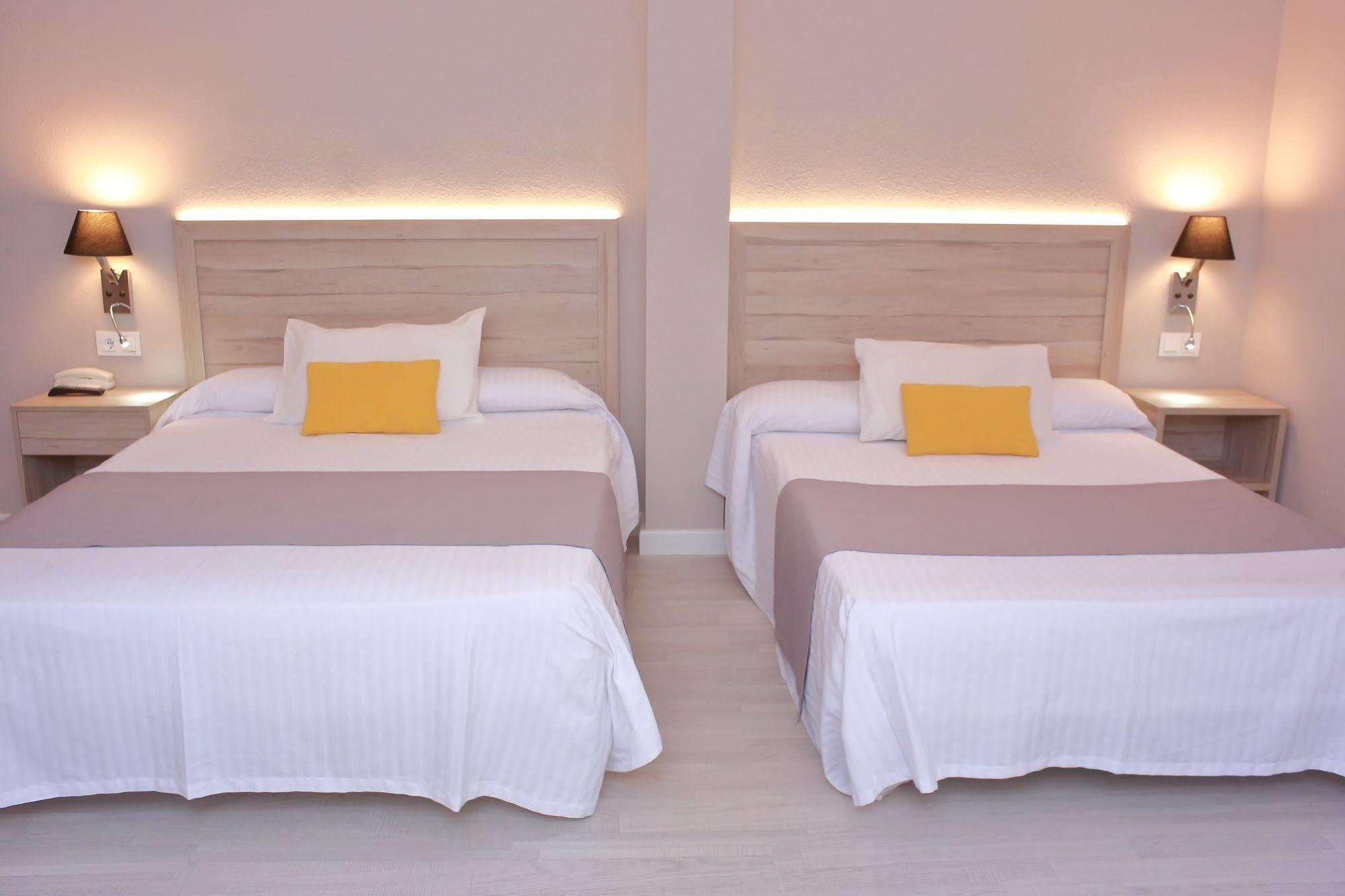 Hotel Villa De Verín Buitenkant foto