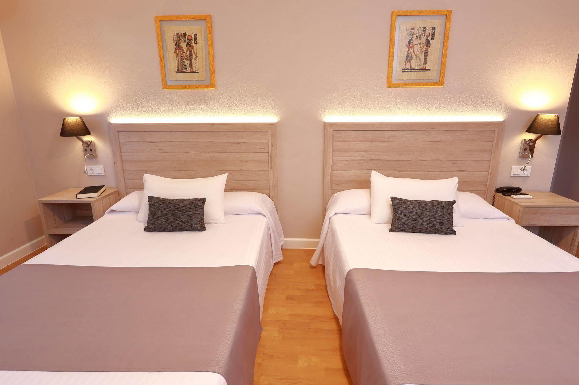 Hotel Villa De Verín Buitenkant foto