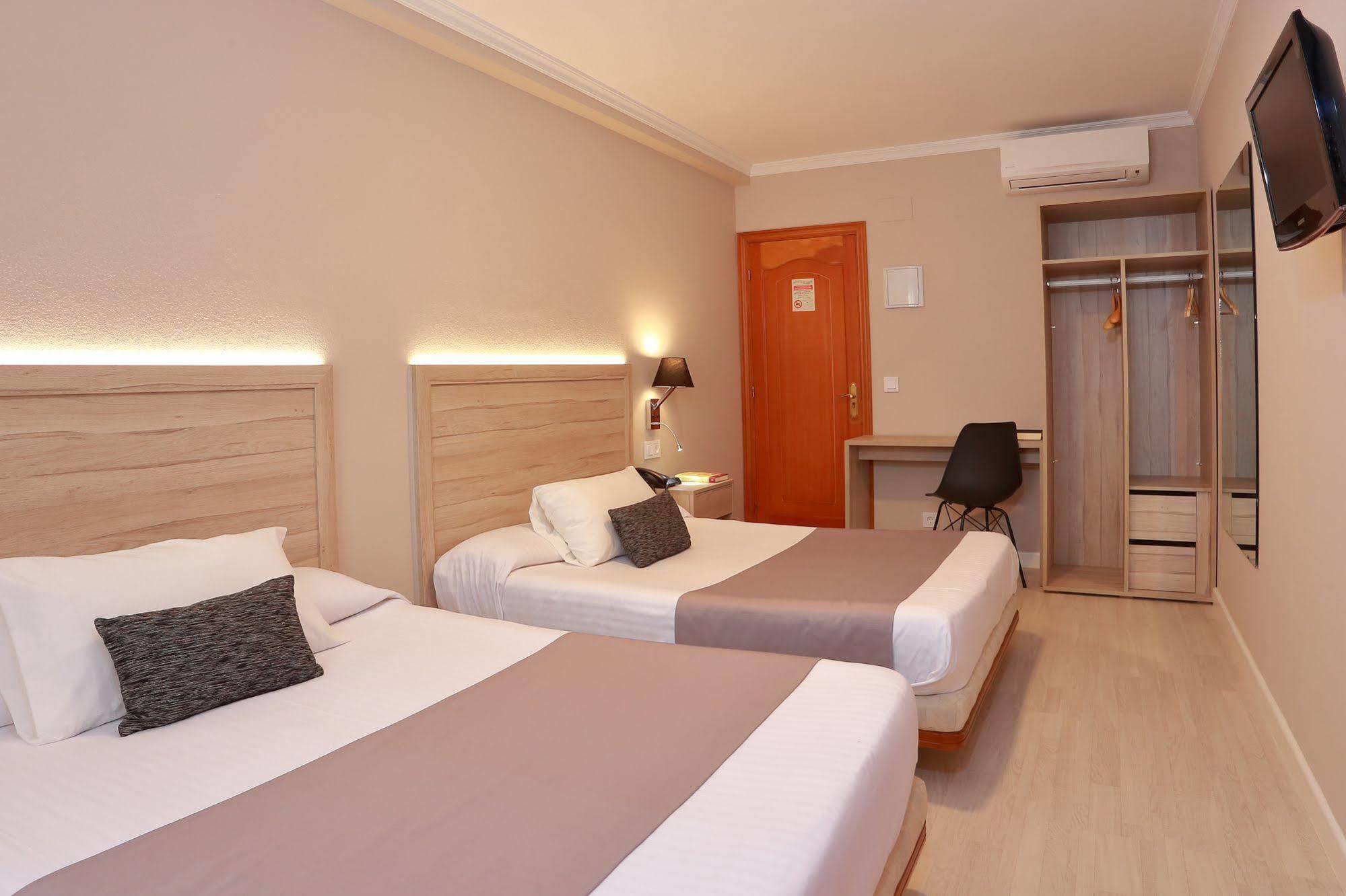 Hotel Villa De Verín Buitenkant foto