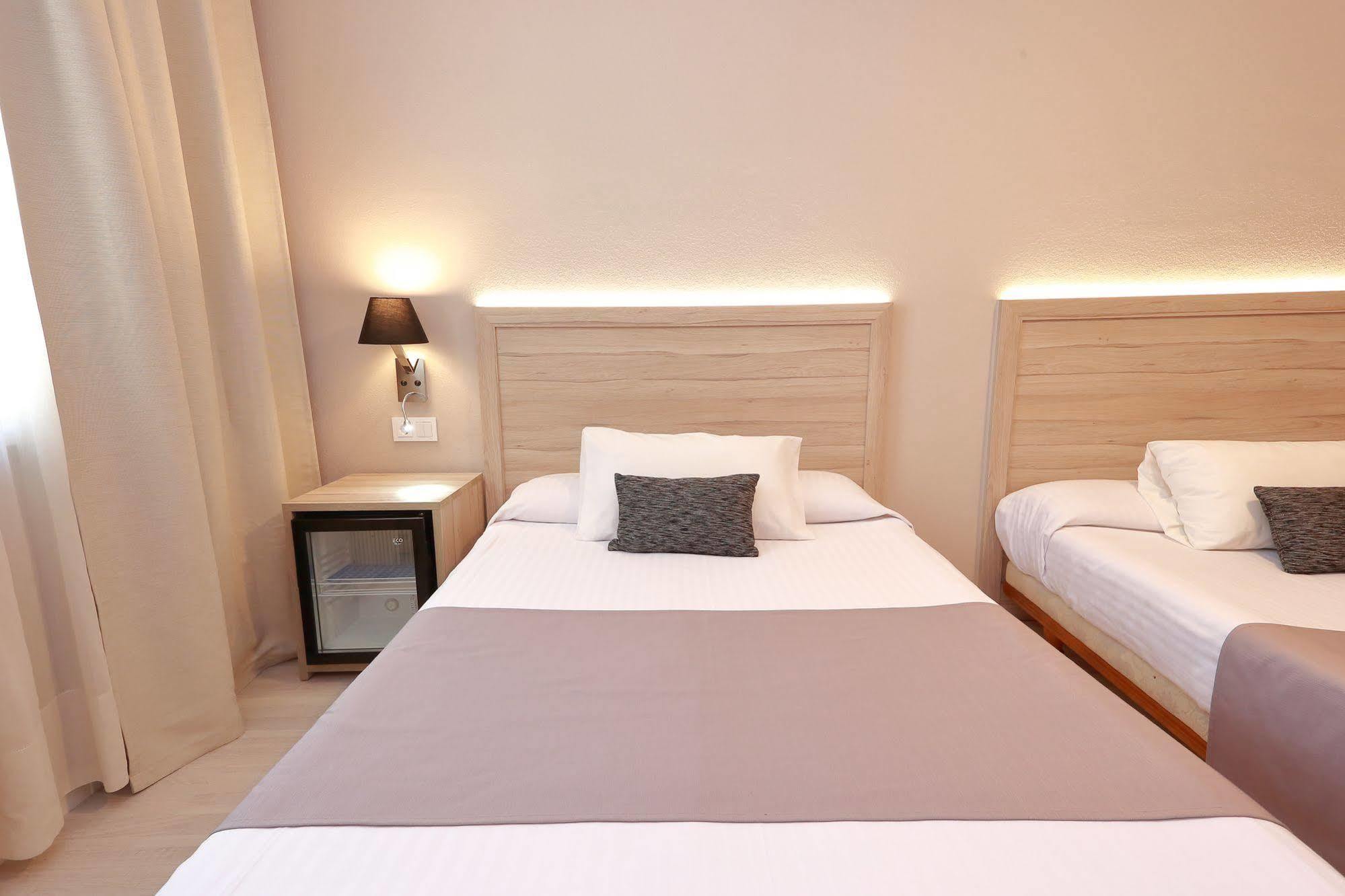 Hotel Villa De Verín Buitenkant foto