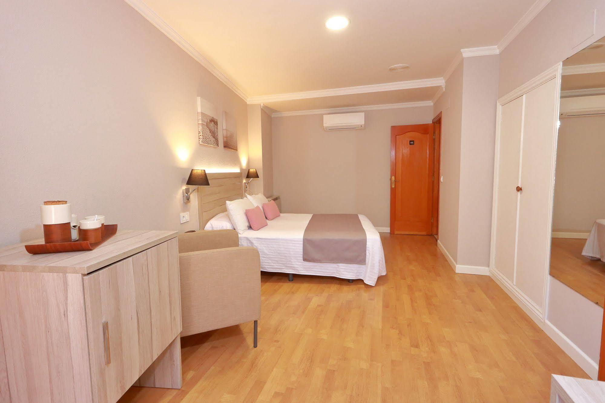 Hotel Villa De Verín Buitenkant foto